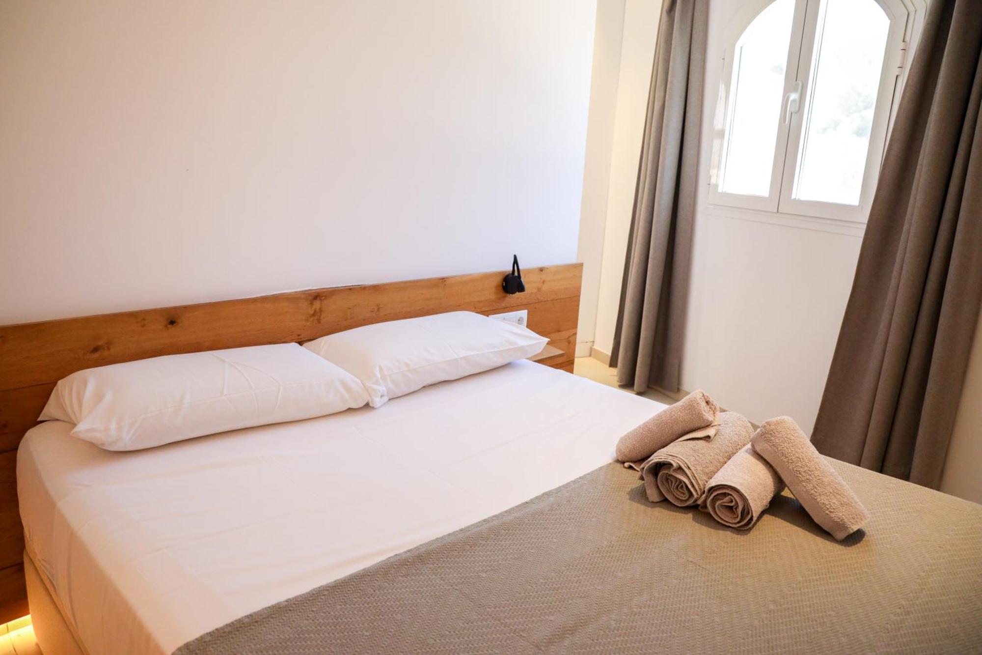 Cala Vadella Beachwalk Suites Room photo