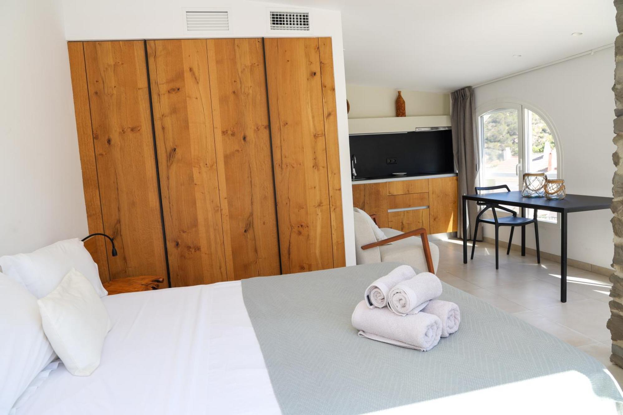 Cala Vadella Beachwalk Suites Room photo